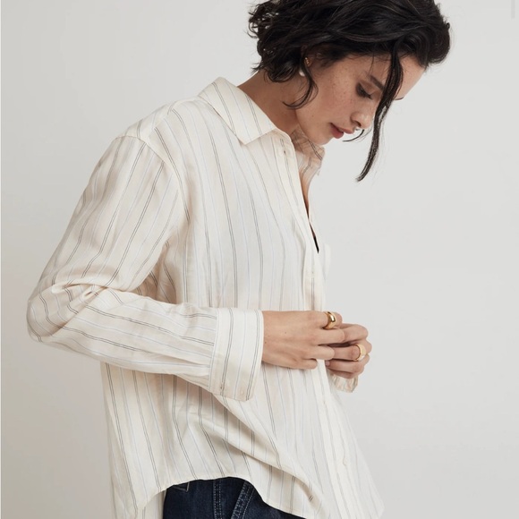 Madewell relaxed button down - Picture 3 of 8